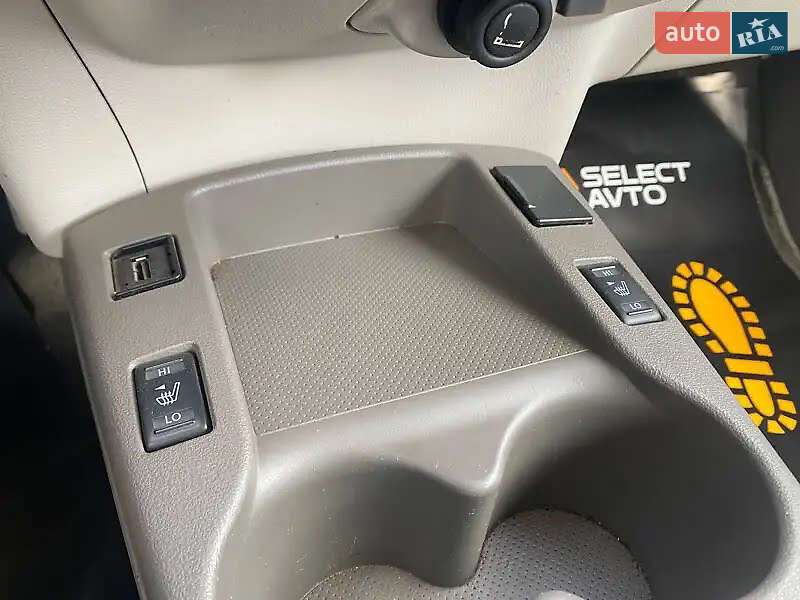 Хэтчбек Nissan Leaf 2012 в Кривом Роге