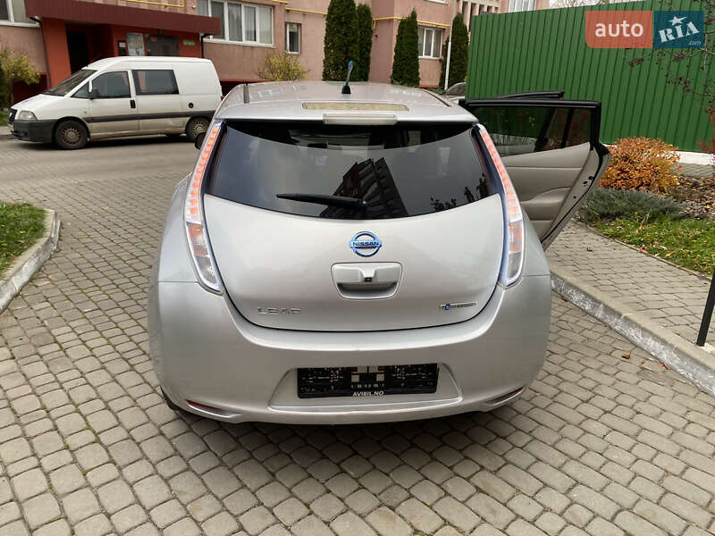 Хетчбек Nissan Leaf 2012 в Луцьку
