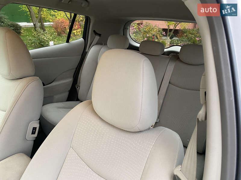 Хетчбек Nissan Leaf 2012 в Луцьку