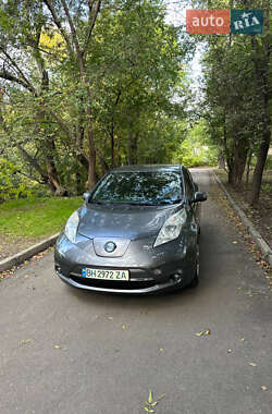 Хэтчбек Nissan Leaf 2015 в Одессе