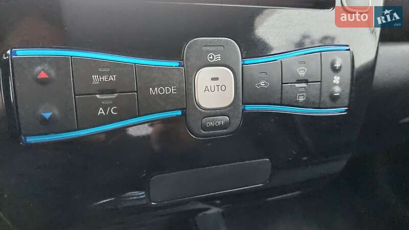 Хэтчбек Nissan Leaf 2016 в Фастове