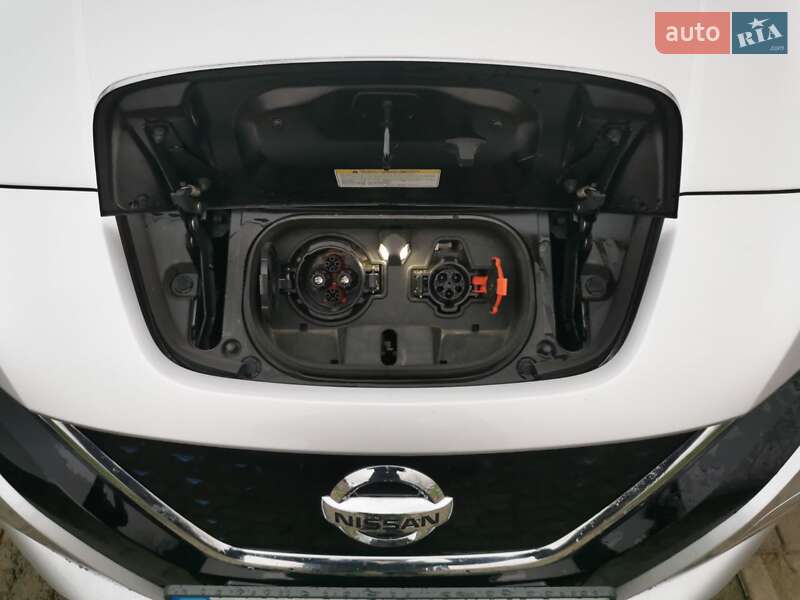 Хэтчбек Nissan Leaf 2018 в Фастове