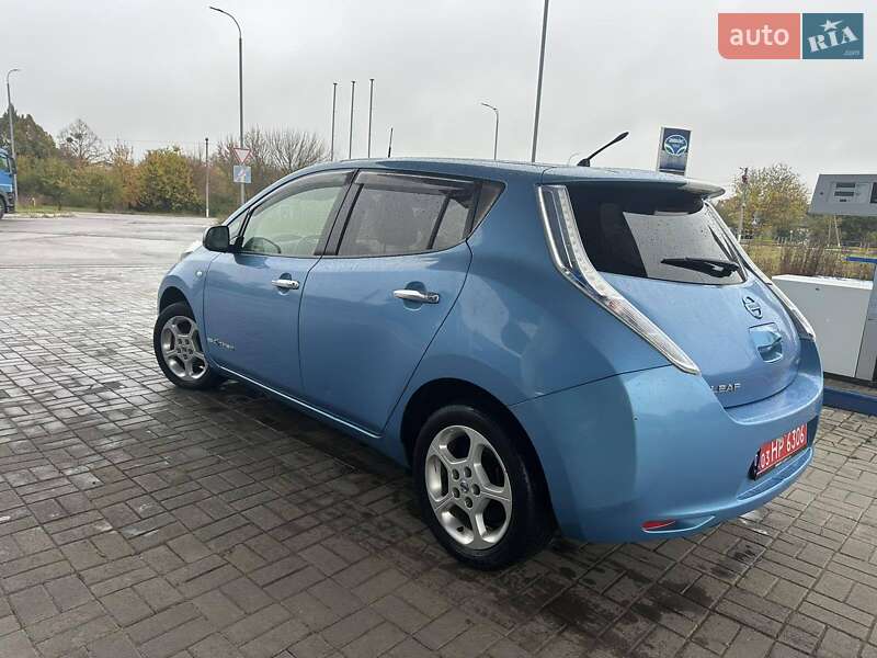 Хетчбек Nissan Leaf 2013 в Прилуках фото 7 Хетчбек Nissan Leaf 2013 в Прилуках