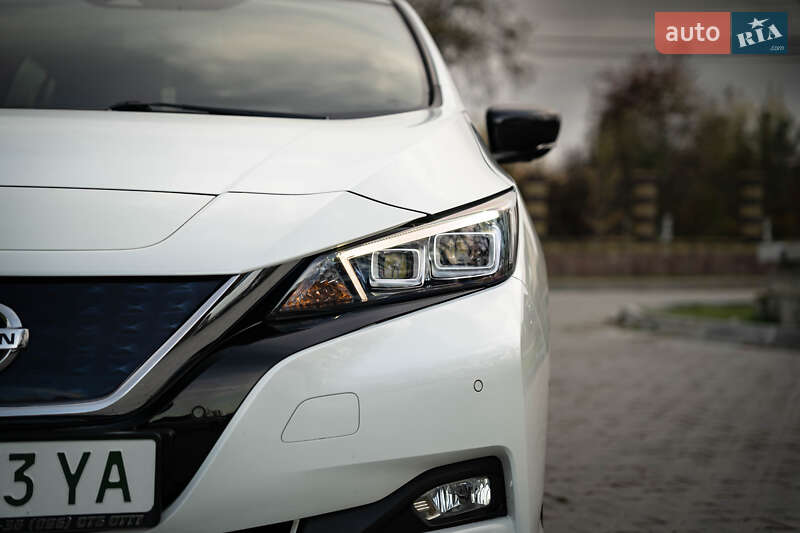 Хэтчбек Nissan Leaf 2018 в Черновцах