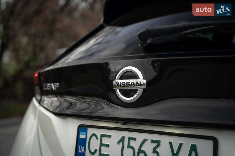 Хэтчбек Nissan Leaf 2018 в Черновцах