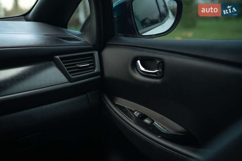 Хэтчбек Nissan Leaf 2018 в Черновцах