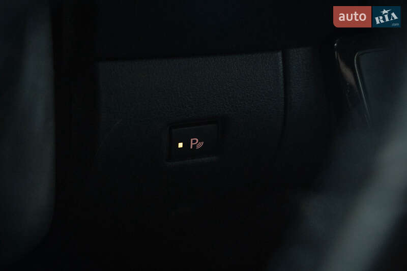 Хэтчбек Nissan Leaf 2018 в Черновцах