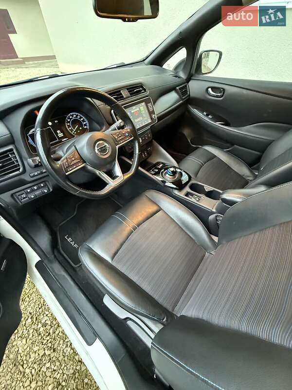 Хэтчбек Nissan Leaf 2020 в Долине