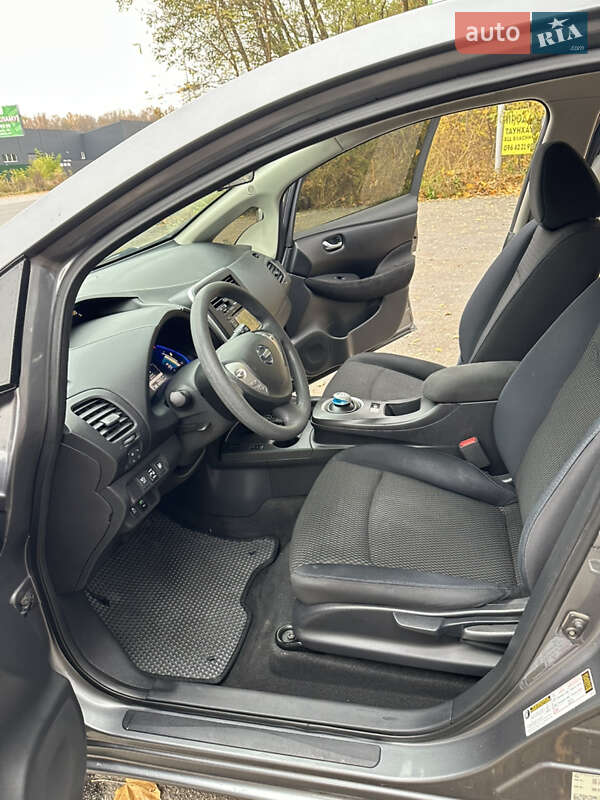 Хетчбек Nissan Leaf 2016 в Вінниці