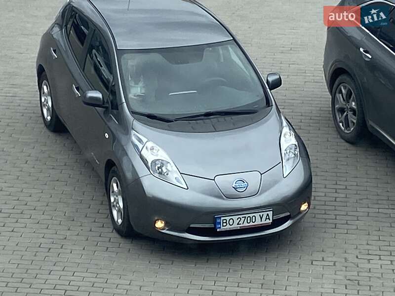 Хэтчбек Nissan Leaf 2017 в Тернополе фото Хэтчбек Nissan Leaf 2017 в Тернополе