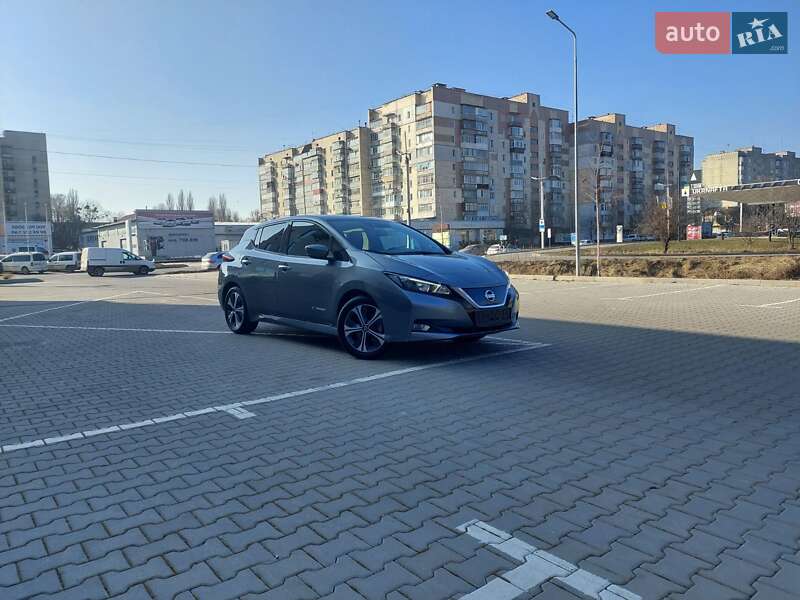 Хетчбек Nissan Leaf 2020 в Хмельницькому