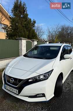 Хэтчбек Nissan Leaf 2019 в Ужгороде