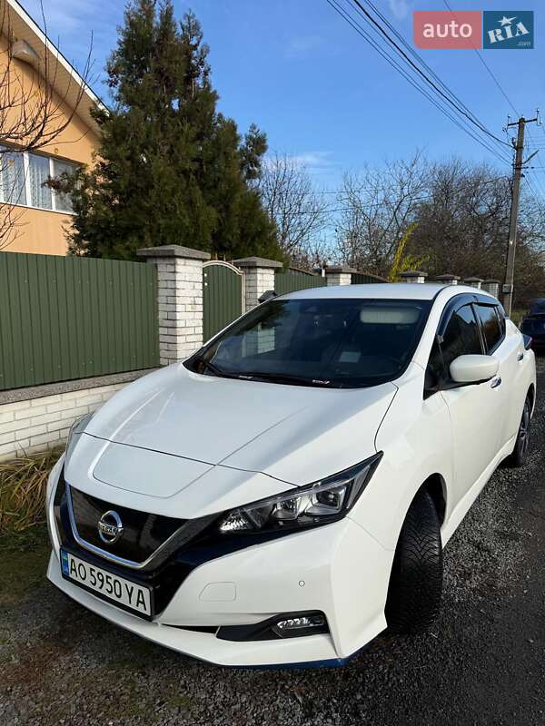 Хэтчбек Nissan Leaf 2019 в Ужгороде фото Хэтчбек Nissan Leaf 2019 в Ужгороде