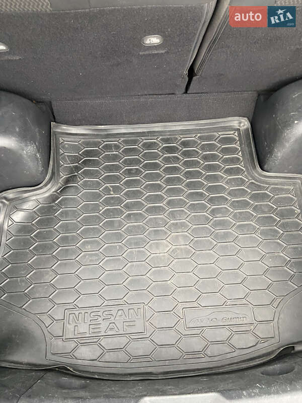 Хэтчбек Nissan Leaf 2014 в Харькове