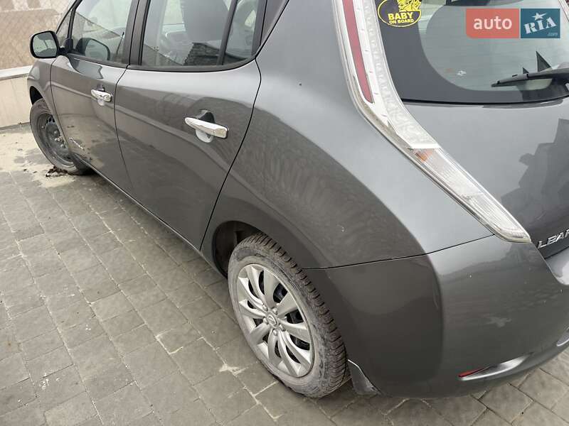 Хэтчбек Nissan Leaf 2016 в Тернополе