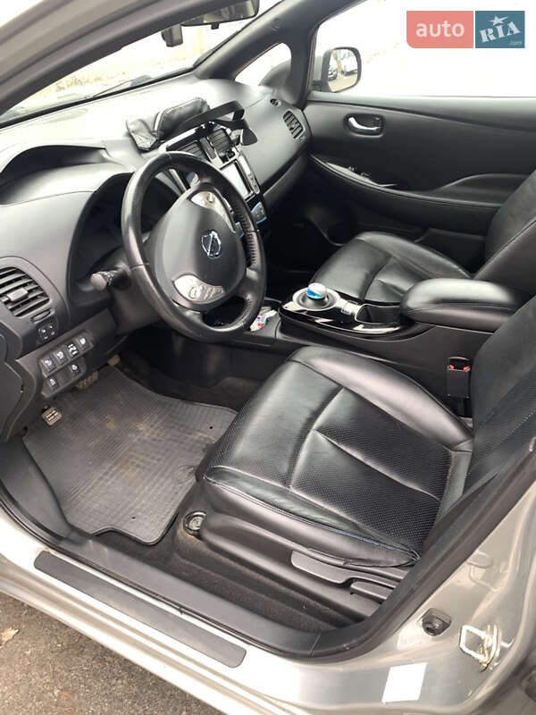 Хэтчбек Nissan Leaf 2014 в Полтаве