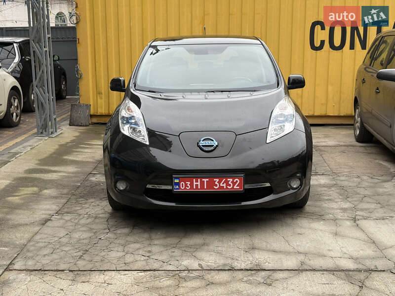 Хетчбек Nissan Leaf 2014 в Умані