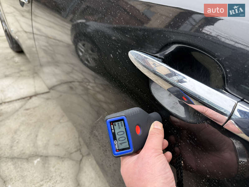 Хетчбек Nissan Leaf 2014 в Умані