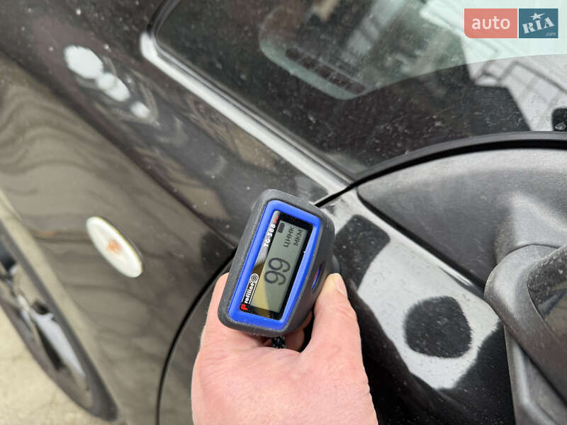 Хетчбек Nissan Leaf 2014 в Умані