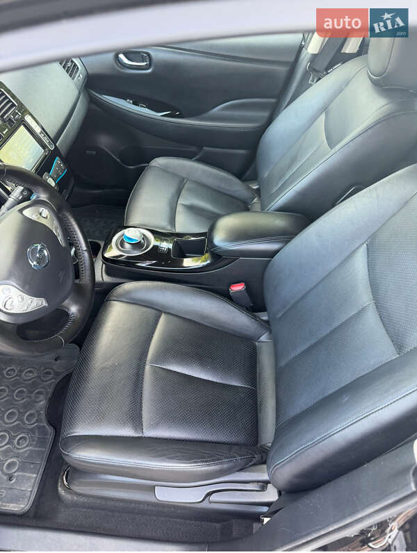 Хэтчбек Nissan Leaf 2013 в Тернополе