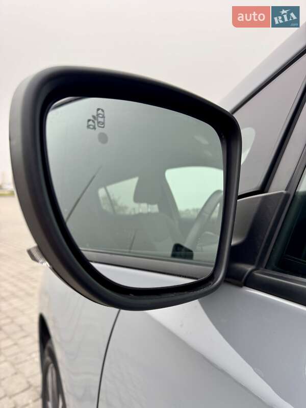 Хэтчбек Nissan Leaf 2022 в Ровно