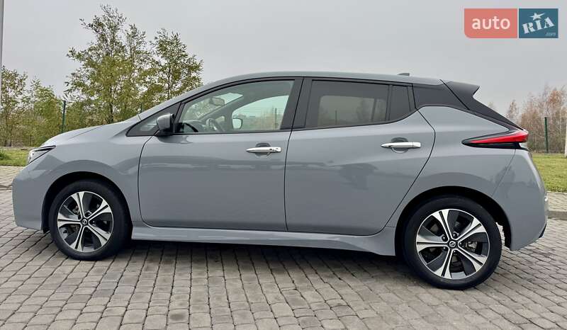 Хэтчбек Nissan Leaf 2022 в Ровно