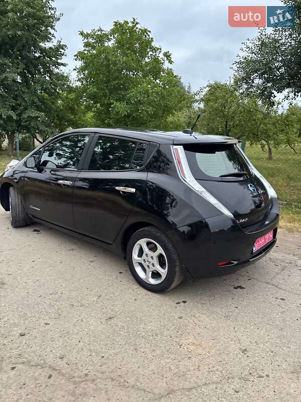 Хэтчбек Nissan Leaf 2013 в Галиче
