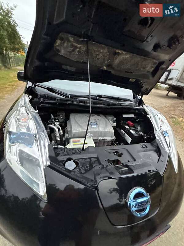 Хэтчбек Nissan Leaf 2013 в Галиче