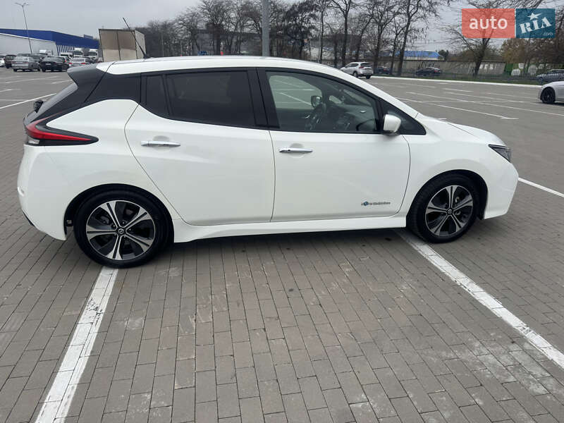Хетчбек Nissan Leaf 2019 в Одесі