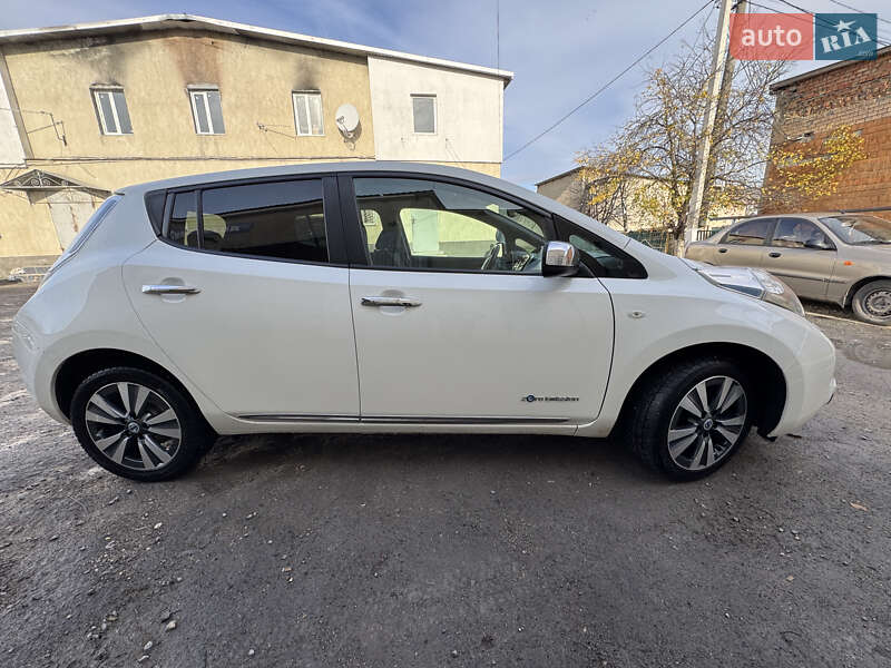 Хэтчбек Nissan Leaf 2014 в Волочиске фото 12 Хэтчбек Nissan Leaf 2014 в Волочиске