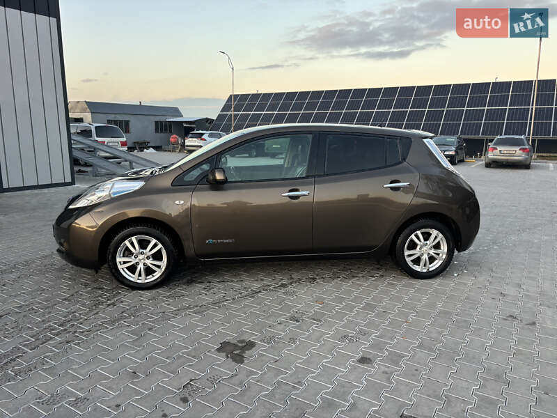 Хетчбек Nissan Leaf 2016 в Володимирі