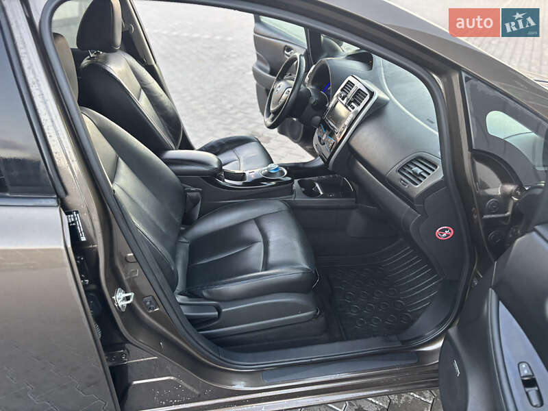 Хетчбек Nissan Leaf 2016 в Володимирі