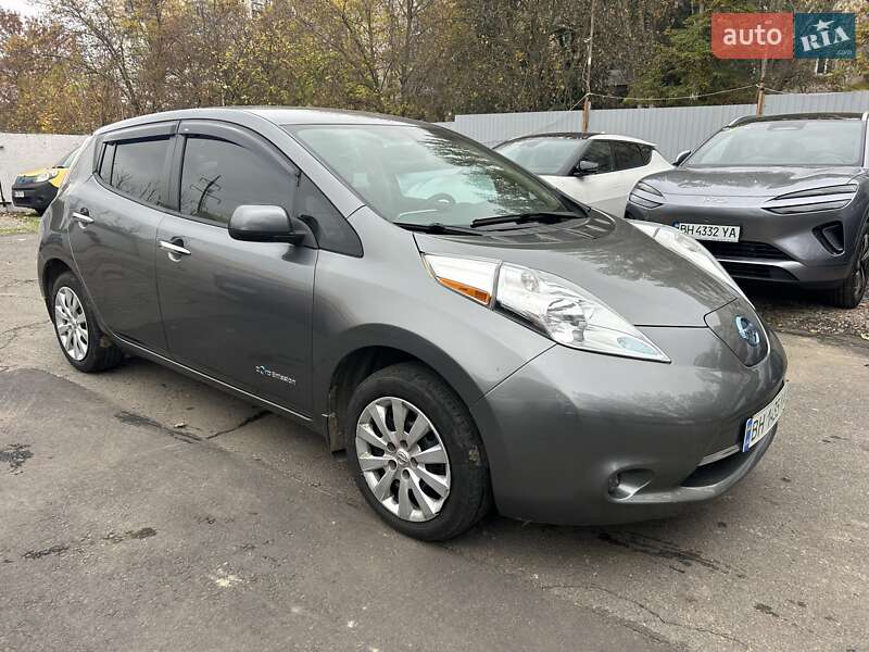 Хетчбек Nissan Leaf 2015 в Одесі