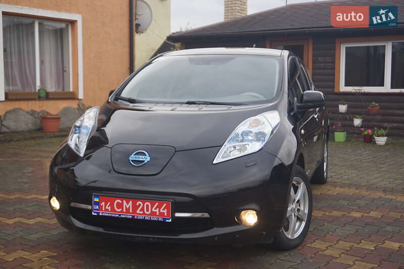 Хэтчбек Nissan Leaf 2012 в Самборе