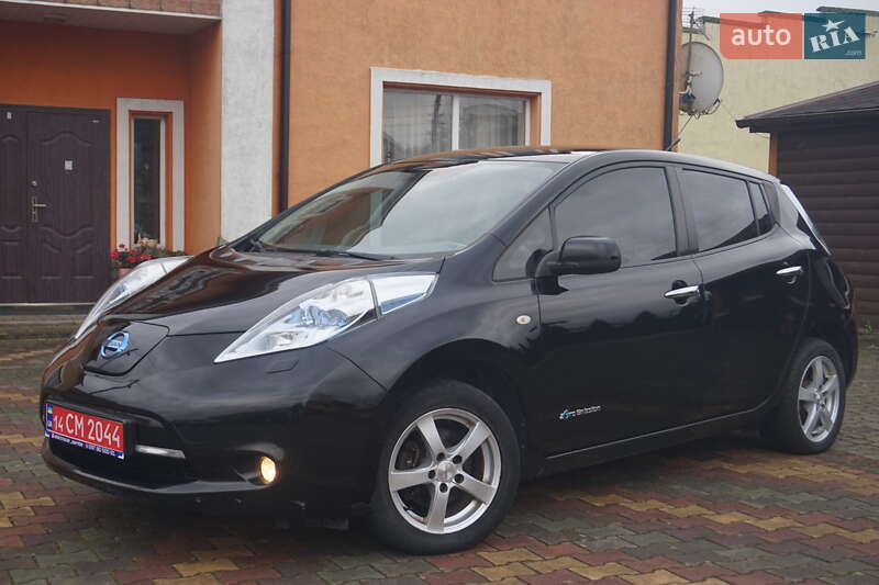 Хэтчбек Nissan Leaf 2012 в Самборе