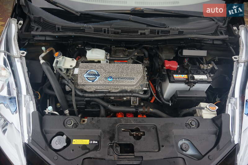 Хэтчбек Nissan Leaf 2012 в Самборе