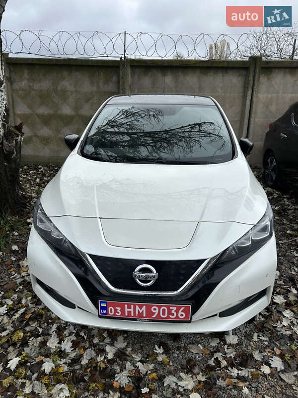 Хэтчбек Nissan Leaf 2018 в Одессе