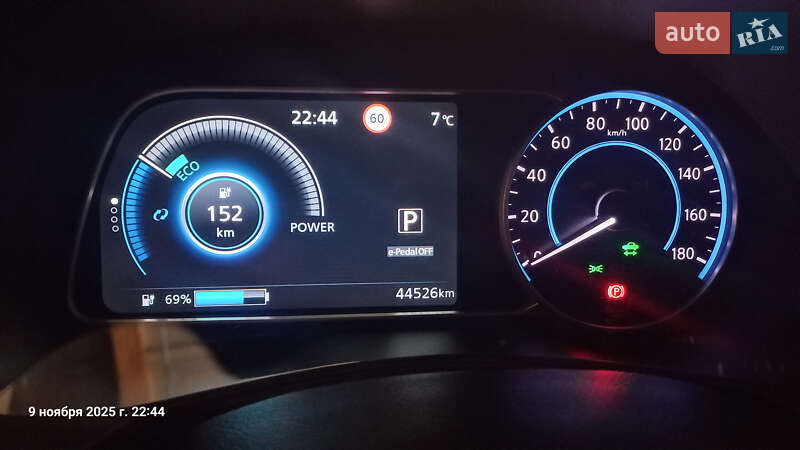 Хэтчбек Nissan Leaf 2022 в Полтаве
