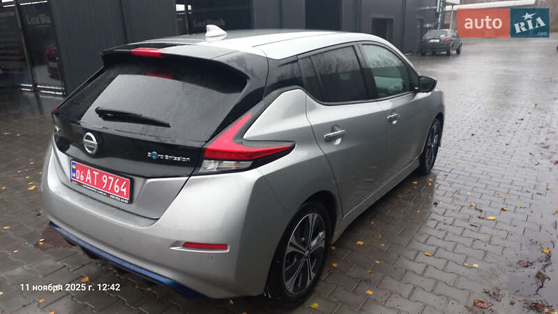 Хэтчбек Nissan Leaf 2022 в Полтаве