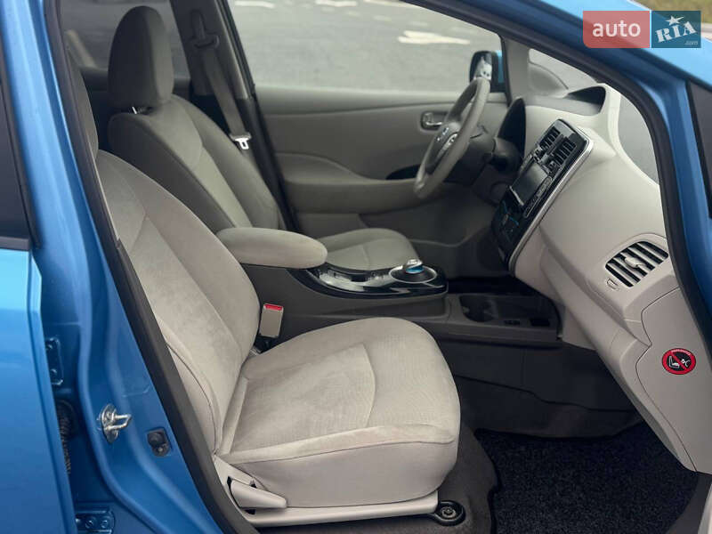 Хетчбек Nissan Leaf 2012 в Львові