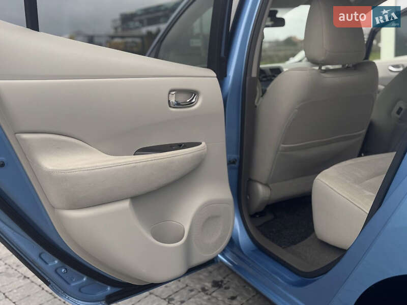 Хетчбек Nissan Leaf 2012 в Львові