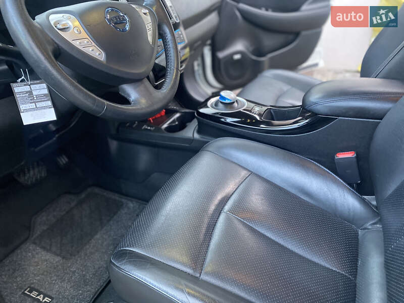 Хэтчбек Nissan Leaf 2016 в Виннице