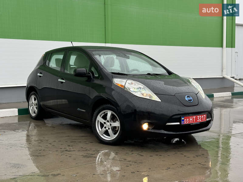 Хетчбек Nissan Leaf 2013 в Олександрії