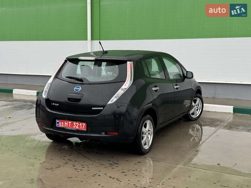 Хетчбек Nissan Leaf 2013 в Олександрії