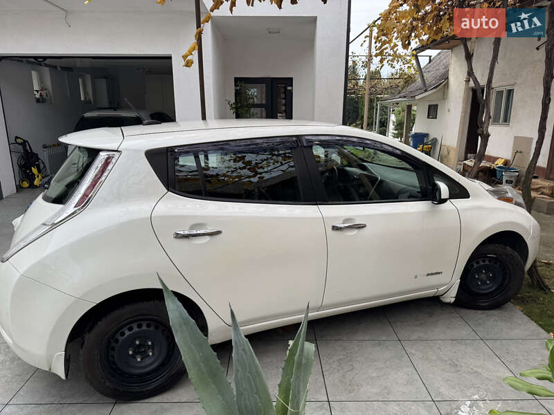 Хэтчбек Nissan Leaf 2015 в Ужгороде фото 4 Хэтчбек Nissan Leaf 2015 в Ужгороде