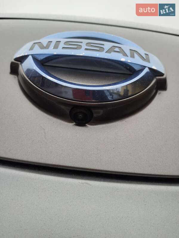 Хетчбек Nissan Leaf 2014 в Житомирі