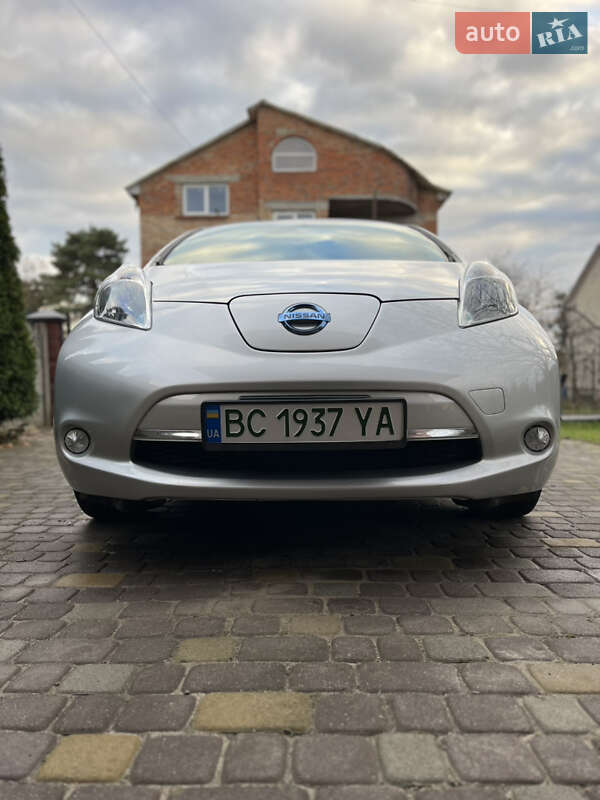 Хетчбек Nissan Leaf 2015 в Львові