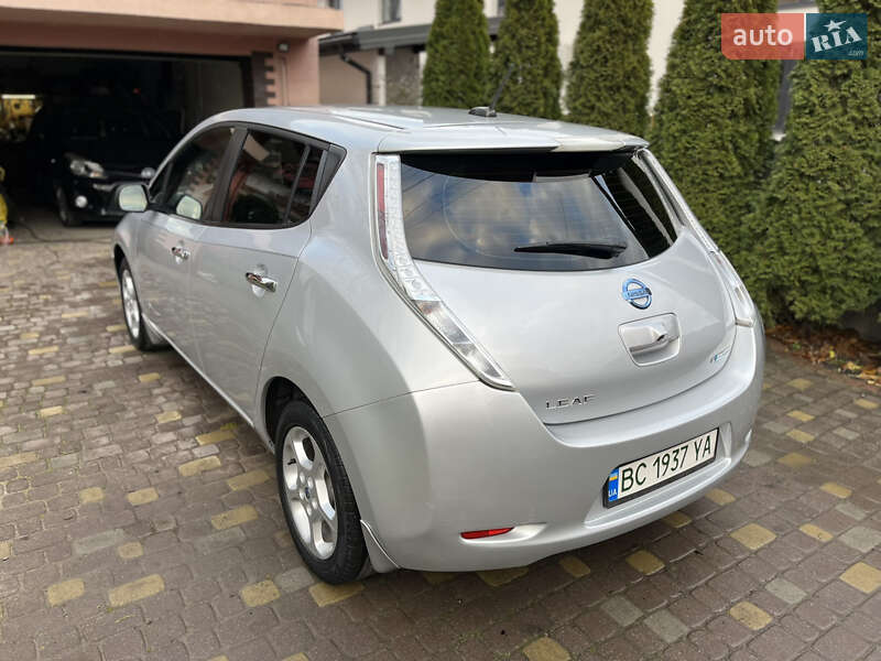 Хетчбек Nissan Leaf 2015 в Львові