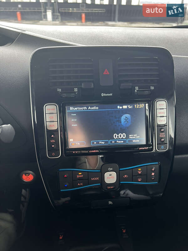 Хэтчбек Nissan Leaf 2014 в Каменец-Подольском фото 3 Хэтчбек Nissan Leaf 2014 в Каменец-Подольском