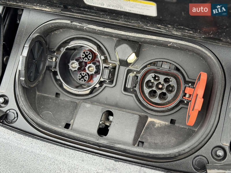 Хэтчбек Nissan Leaf 2018 в Киеве